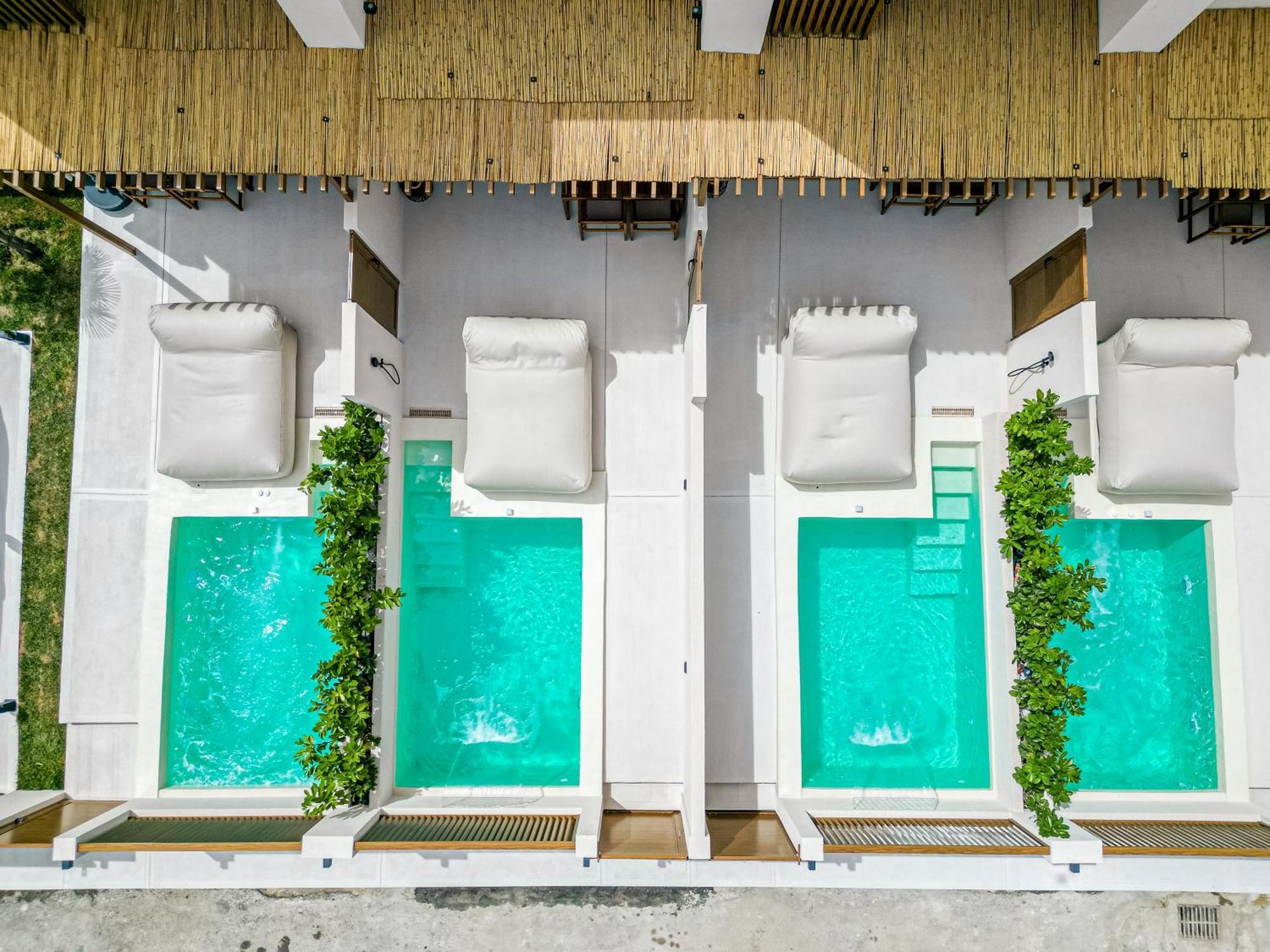 Adorno Private Suites Only Adults & Kids 12 Plus เนอาวรัสนา ภายนอก รูปภาพ