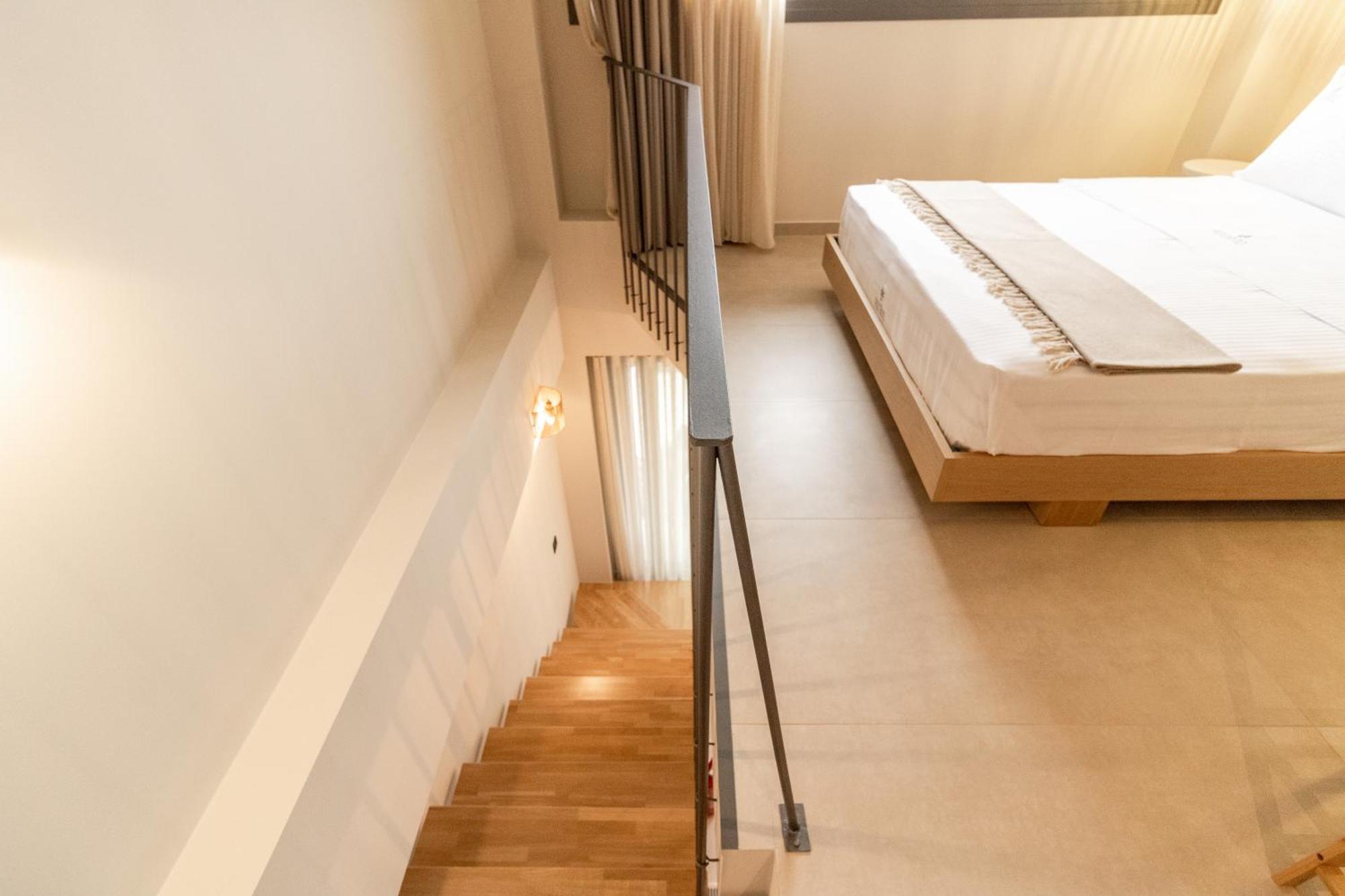 Adorno Private Suites Only Adults & Kids 12 Plus เนอาวรัสนา ภายนอก รูปภาพ