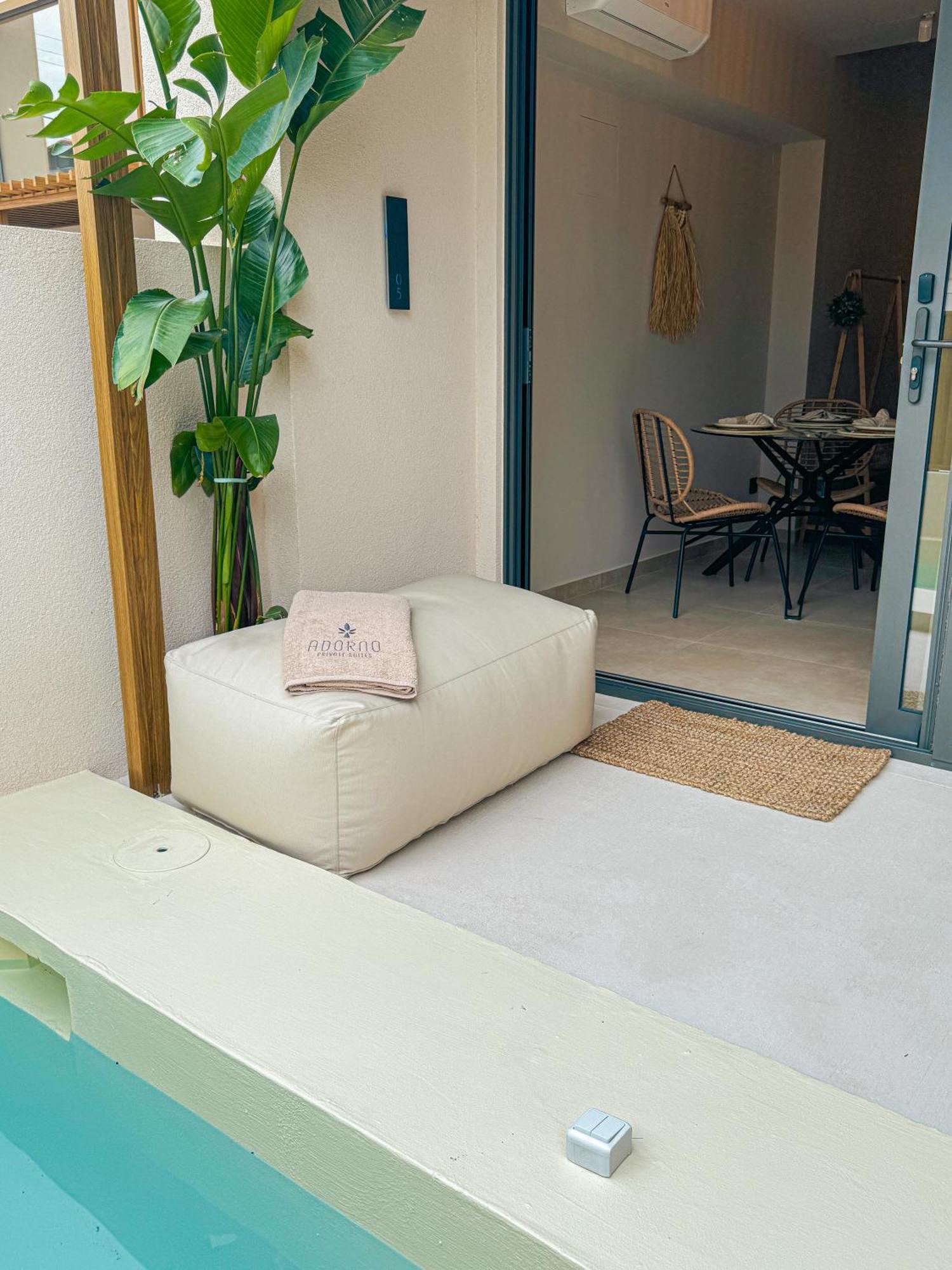 Adorno Private Suites Only Adults & Kids 12 Plus เนอาวรัสนา ภายนอก รูปภาพ